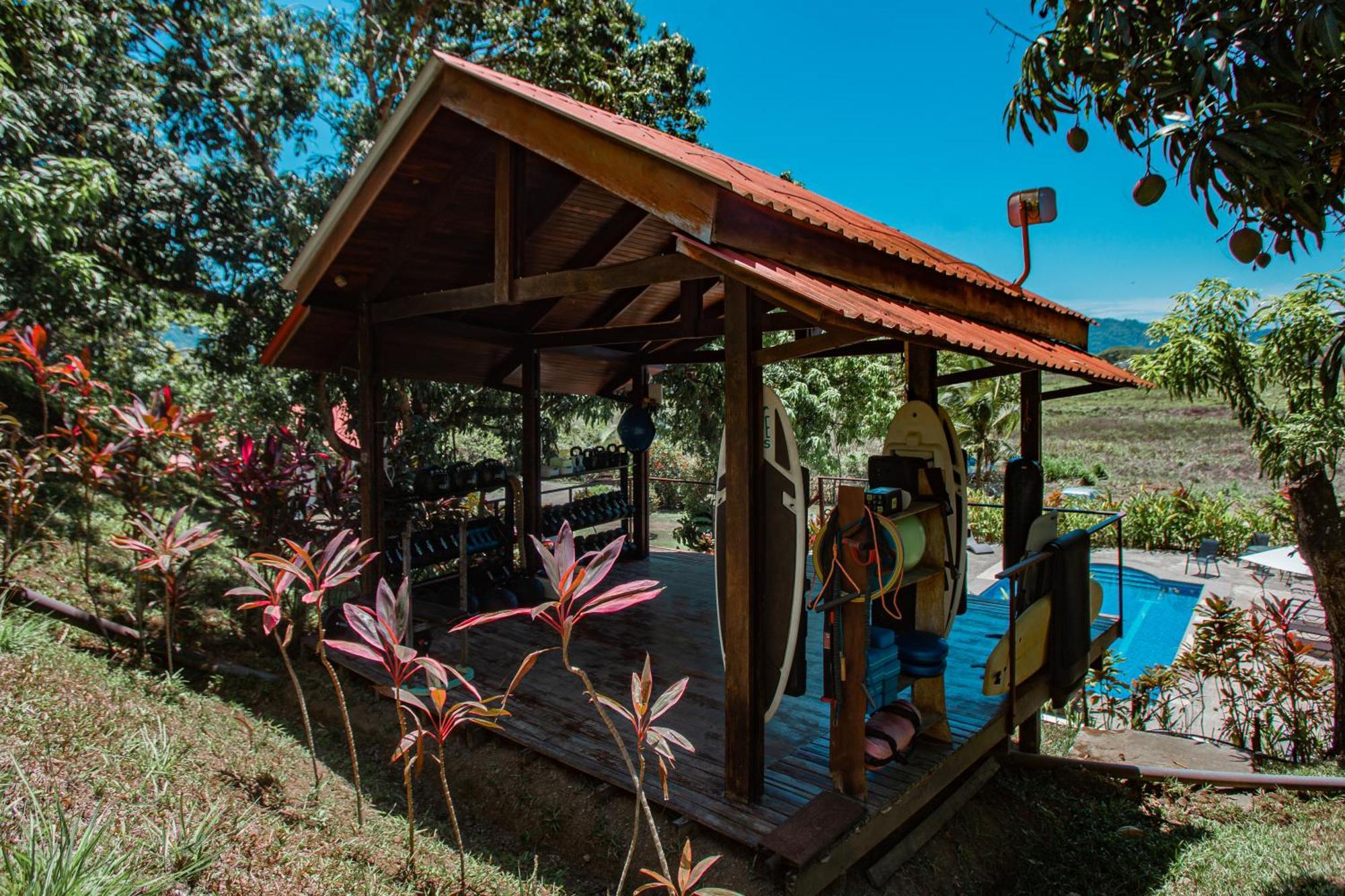 Surf Synergy All-Inclusive Surf Retreat Jacó Exterior foto