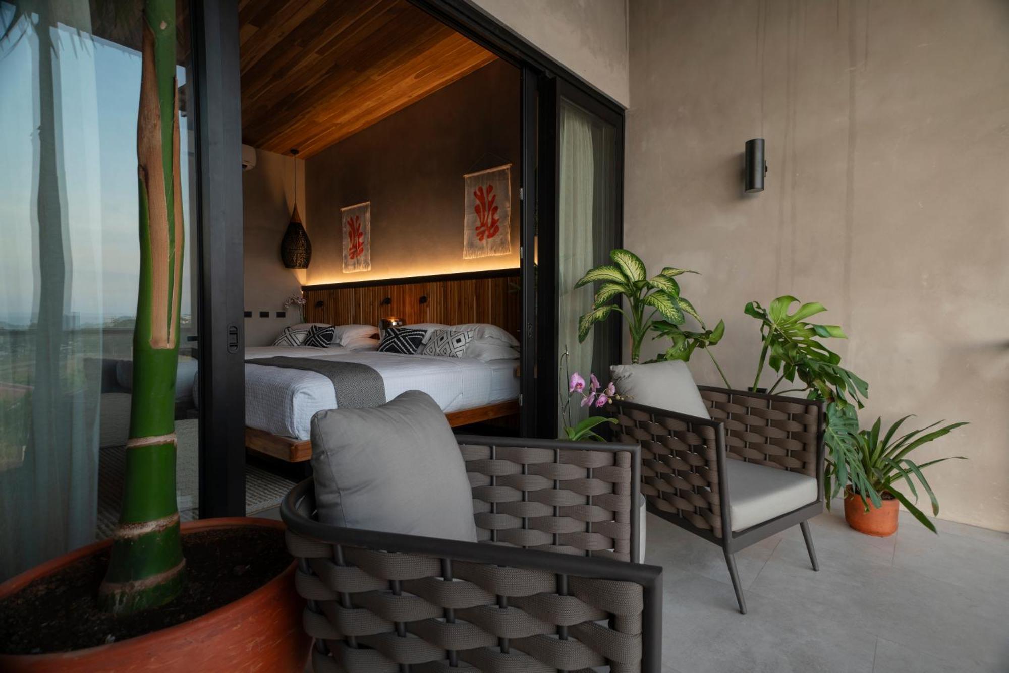 Surf Synergy All-Inclusive Surf Retreat Jacó Exterior foto