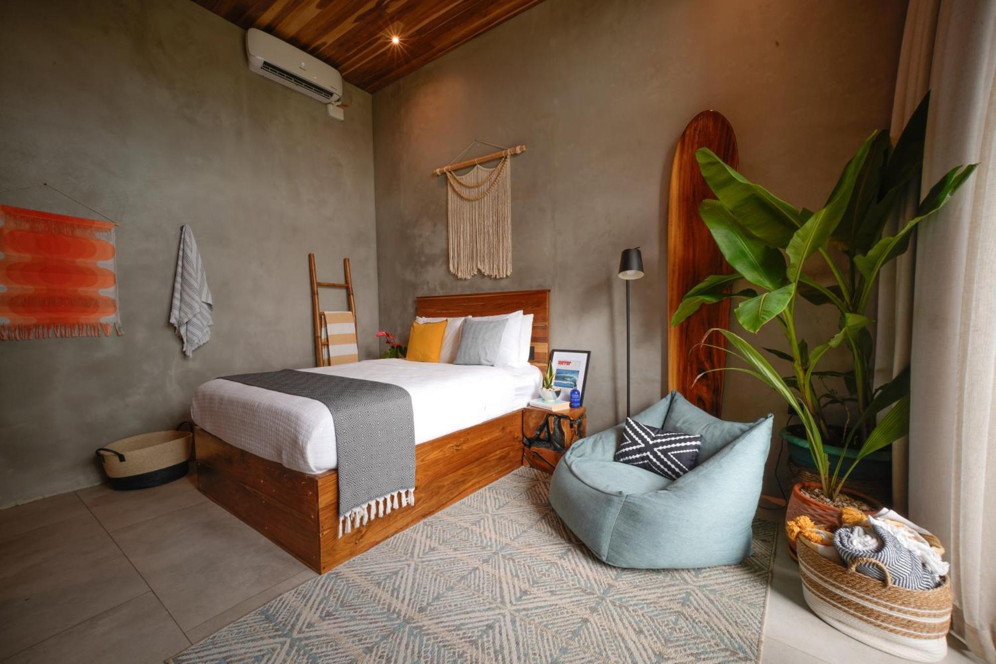 Surf Synergy All-Inclusive Surf Retreat Jacó Exterior foto